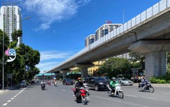 Hà Nội tháo dải phân cách cứng trên đường Nguyễn Trãi