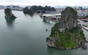 Tháo dỡ dàn đèn nghệ thuật 140 tỷ đồng trên vịnh Hạ Long: Bài học đầu tư cảnh quan