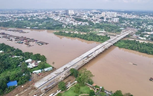 Đồng Nai: Cầu và đường xuyên phường Trấn Biên đua tiến độ từng giờ
