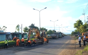Thi công đảm bảo an toàn giao thông đường Hồ Chí Minh đoạn Quảng Ngãi - Gia Lai