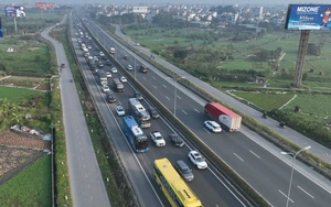 Xe ùn ùn về quê, lưu lượng phương tiện trên tuyến Pháp Vân - Cầu Giẽ tăng mạnh