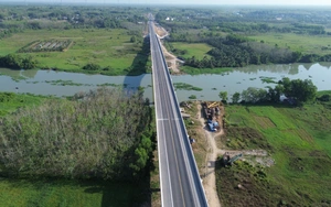 Cận cảnh cầu vượt sông Sài Gòn kết nối TP.HCM - Tây Ninh sắp thông xe