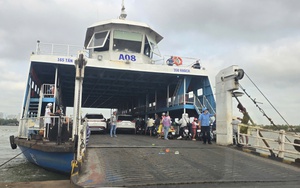 Các bến phà An Giang vận hành hết công suất trong cao điểm Tết Bính Ngọ