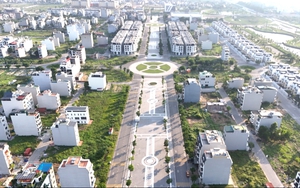 Bất động sản 2026 trước áp lực kép: Giá đất tăng, lãi suất cao