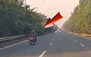 Ô tô đi gần 100km/h phanh dúi dụi vì xe máy bỗng lao ra, quay đầu đi ngược chiều