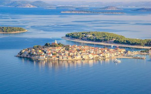 Thị trấn hoài cổ sở hữu 20km bờ biển tại Croatia