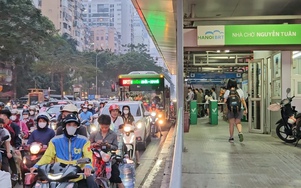 Buýt nhanh BRT chậm, muộn vì sao?