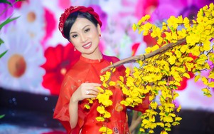 Ba chị em "đại phú" Hà Phương xuất hiện trong chương trình Tết "Hẹn ước với mùa xuân"