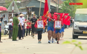 70 giờ xuyên đêm chạy tiếp sức đưa Cờ Quyết chiến - Quyết thắng đến Điện Biên Phủ