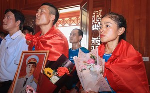 "Cô gái thép" Lê Thị Hằng vô địch THACO Marathon vì ATGT - Điện Biên Phủ 2024