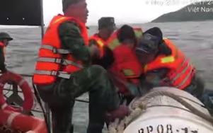 Nhiều ghe, thuyền thúng gặp nạn do giông lốc trên vùng biển Đà Nẵng