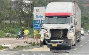 Bản tin TNGT 6/5: Đang kiểm tra xe gặp sự cố, lái xe tải bị xe đầu kéo cán tử vong