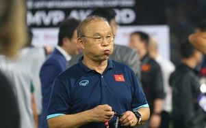 Lộ mức lương khủng đối thủ đội tuyển Việt Nam trả để mời HLV Park Hang-seo