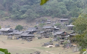 Khám phá vẻ đẹp lạ kỳ “làng nguyên thủy” ở cao nguyên Mộc Châu