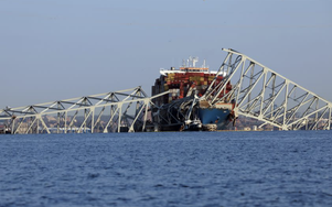 Vụ tàu hàng đâm hỏng cầu tại Mỹ: Chi phí xây lại cầu tăng gần gấp ba