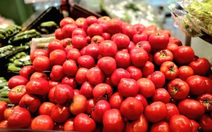 Giá rau tăng theo cấp số nhân, cà chua đắt đỏ chưa từng thấy