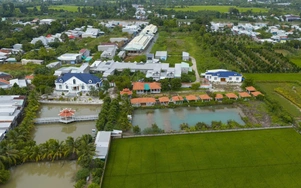 Biệt thự xây giữa đồng ruộng cạnh khu dân cư bị kết luận không phép ở An Giang