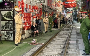 Hà Nội: Tiếp tục kiểm tra, xử lý vi phạm tại “phố cà phê đường tàu” Khâm Thiên - Lê Duẩn