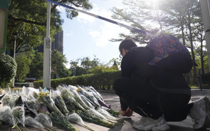 Hong Kong tưởng niệm nạn nhân, gấp rút hỗ trợ cư dân mất trắng tài sản trong vụ cháy