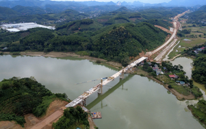 Hơn 600 ngày để cầu Hàm Yên trên cao tốc Tuyên Quang - Hà Giang sẵn sàng hợp long