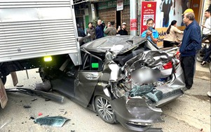 Bản tin TNGT 16/12: Xe con biến dạng sau tai nạn liên hoàn trên QL1A qua Thanh Hóa