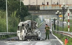 Bản tin TNGT 18/12: Xe cứu thương bốc cháy sau va chạm xe đầu kéo, 3 người tử vong