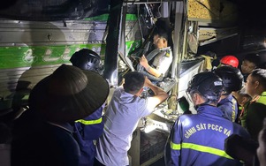 Bản tin TNGT 25/12: Giải cứu tài xế mắc kẹt sau tai nạn trên cao tốc Cao Bồ - Mai Sơn