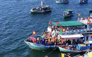 Độc đáo sắc màu văn hóa trong Lễ hội Nghinh Ông Lại Sơn ở An Giang
