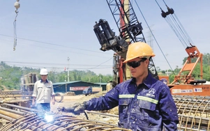 Bách Long - Doanh nghiệp địa phương làm cao tốc Hữu Nghị - Chi Lăng