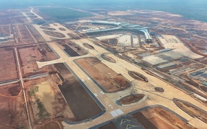 Accelerate to complete expressways and Long Thanh Airport by the end of 2025