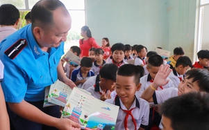 Quảng Nam: Gần 200 học sinh tiểu học tham gia buổi tuyên truyền về an toàn đường sắt