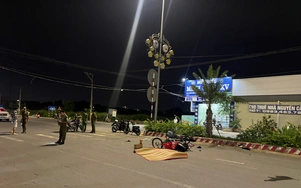 Xe máy đi tốc độ cao tông nhau, hai nam sinh thương vong