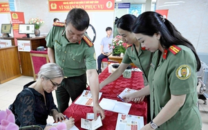 Bắt đầu cao điểm 50 ngày cấp định danh điện tử mức 2 cho người nước ngoài