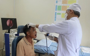 Gia Lai: Uống nước suối rừng, người đàn ông bị con vắt dài 8cm ký sinh trong mũi