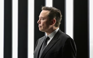Tỷ phú Elon Musk đối mặt với vụ kiện tổ chức xổ số bầu cử 1 triệu USD