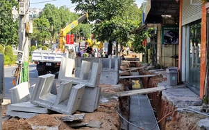 Quảng Trị: Dự án trăm tỷ đồng cải tạo vỉa hè đường Hùng Vương đang triển khai thế nào?