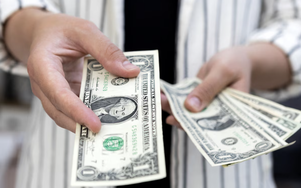 Đồng đô la Mỹ ổn định trước cuộc họp của Fed