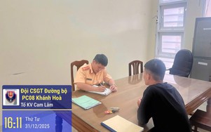 Khánh Hòa: CSGT xử lý người điều khiển mô tô công vụ, dùng điện thoại