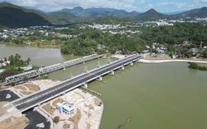 Cận cảnh đập ngăn mặn kết hợp giao thông trên sông Cái Nha Trang sắp cán đích