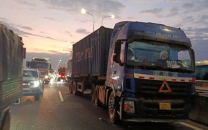 Bản tin TNGT 4/2: Tai nạn liên hoàn trên cao tốc TP.HCM - Long Thành, một người tử vong