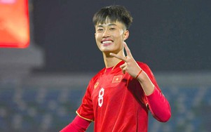 Từ cậu bé suýt bị loại đến hy vọng của bóng đá Việt Nam