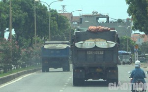 Chiêu che giấu "núi" cát trên xe tải nghênh ngang QL14B qua Đà Nẵng