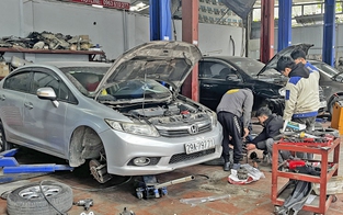 Quá tải bảo dưỡng xe trước Tết, giá có tăng?