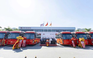 Đưa 100 ô tô giường nằm chạy điện vào khai thác tuyến cố định liên tỉnh