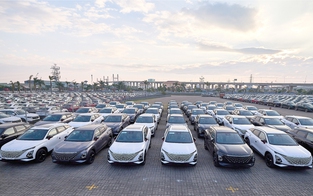 Ô tô nhập khẩu Trung Quốc tăng mạnh tháng đầu năm