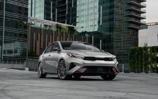 Nhiều ô tô gầm thấp biến mất khỏi báo cáo doanh số