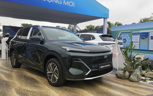 Geely EX5 EM-i tại Việt Nam xác lập 3 kỷ lục khi vừa ra mắt