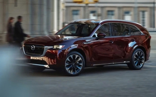 Mazda CX-90 PHEV giá cao hơn 300 triệu so với Lynk & Co 9, có gì khác biệt?