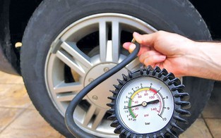 Có cần kiểm tra áp suất lốp thường xuyên?
