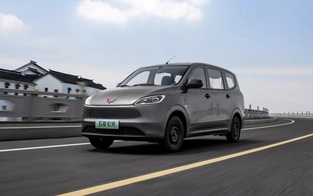 Mẫu xe MPV giá rẻ nhất thị trường Việt Nam có gì đặc biệt?